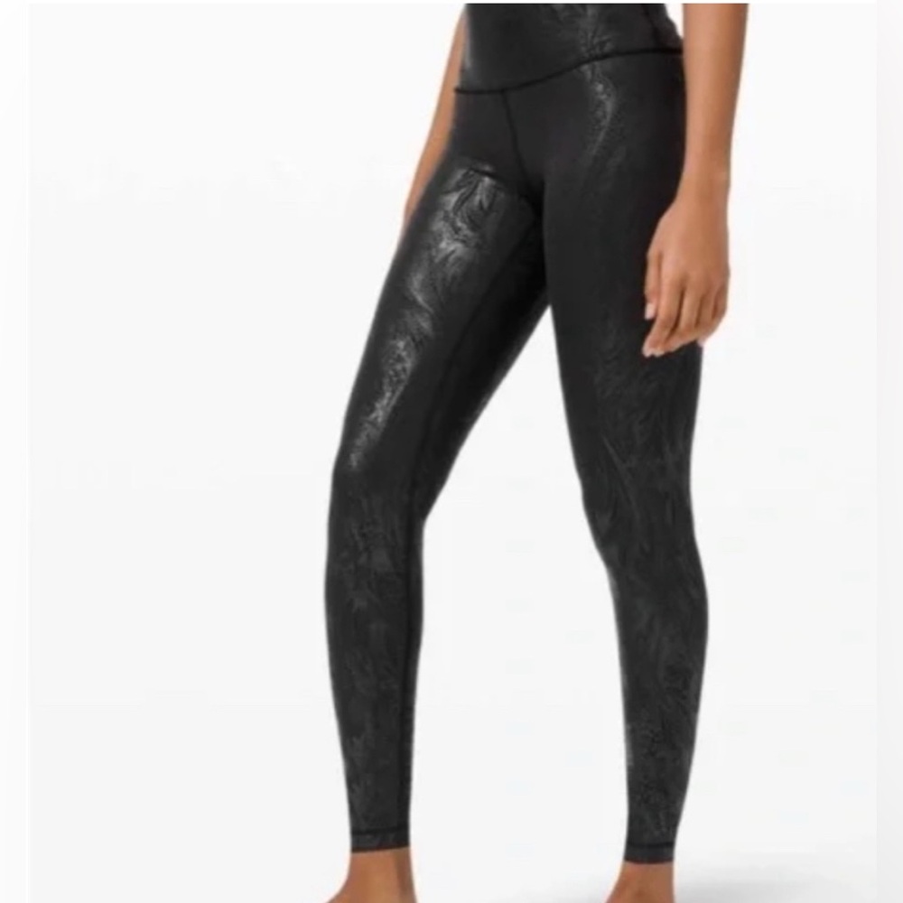 Lululemon Wunder Under Shine ✨ Special Edition ✨embossed size 6 - Picture 2 of 6